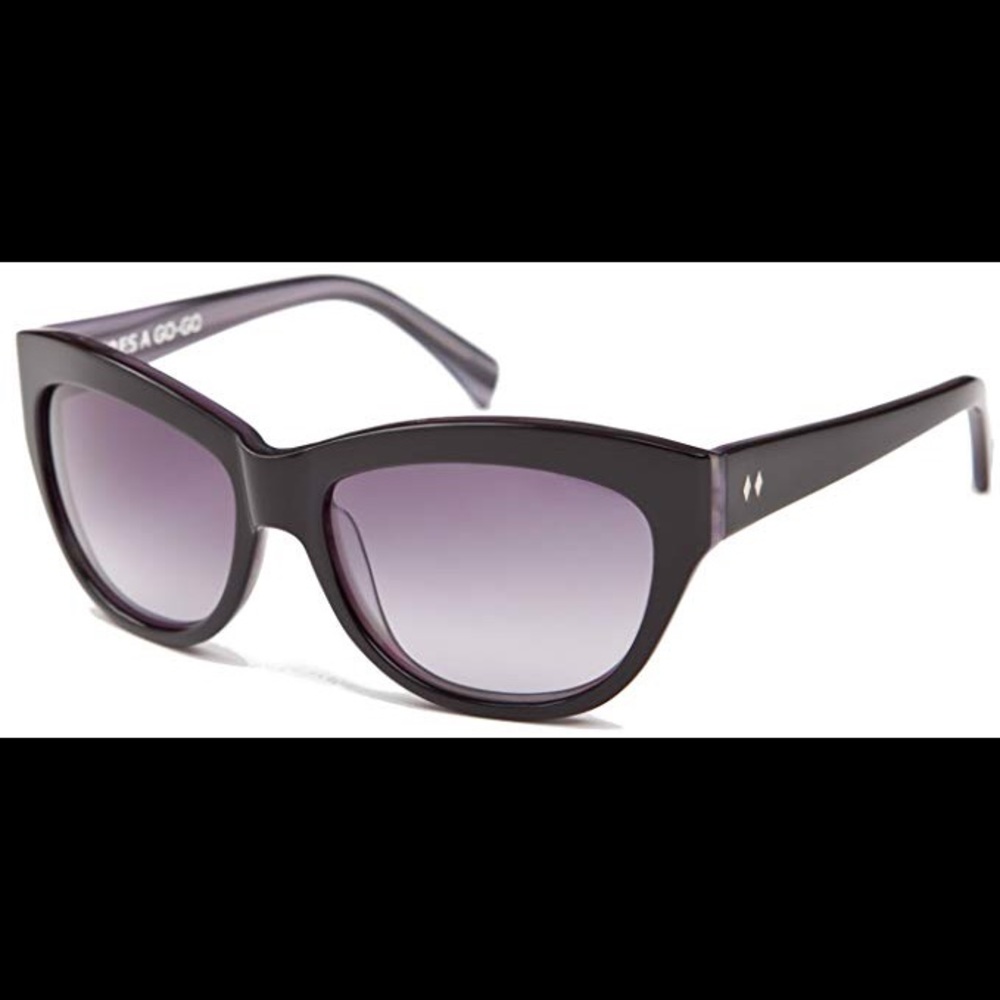 Tres noir sunglasses “Tres A Go Go”